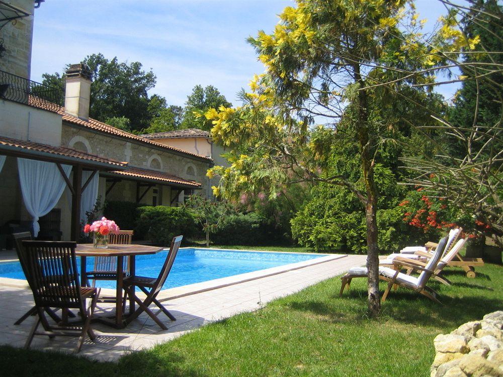 Chateau La Moune Montussan Exterior photo